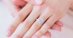 How Many Carats Is The Average Engagement Ring