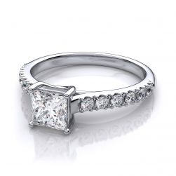 How Many Carats Should an Engagement Ring Be