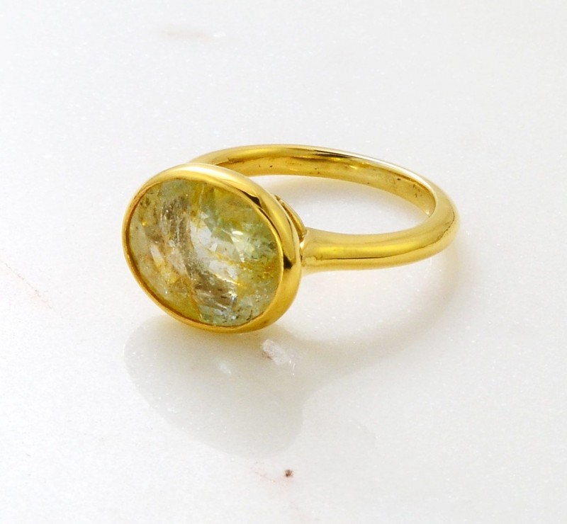 gemstone engagement rings trend