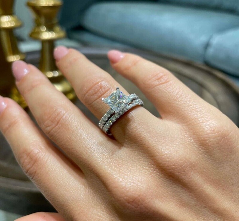 Buy Wedding Rings Online On the occasion of Valentine's Day