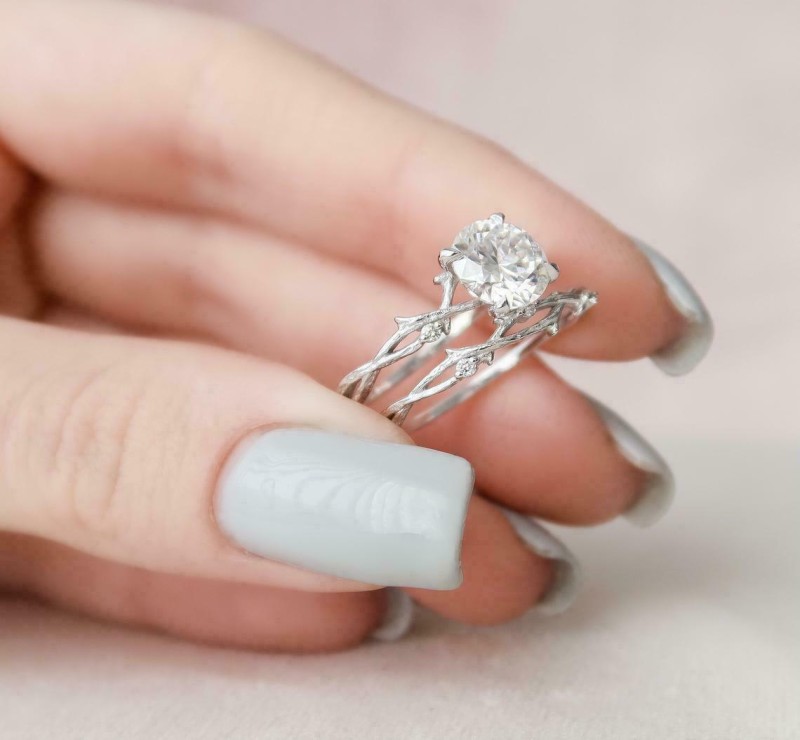 Glamorous Diamond Engagement Rings for a Perfect Proposal