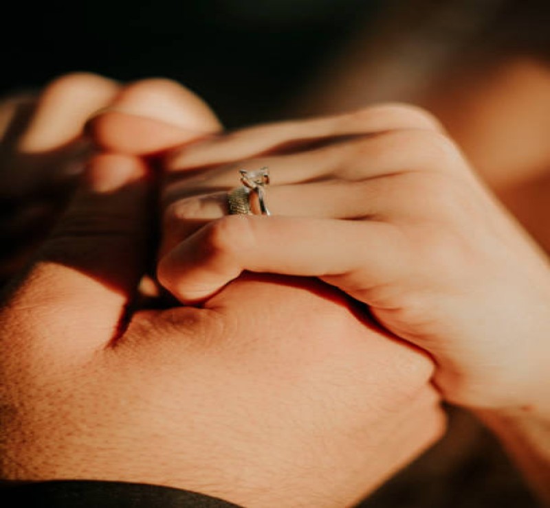 The Ultimate Guide to Buying Wedding Rings Online
