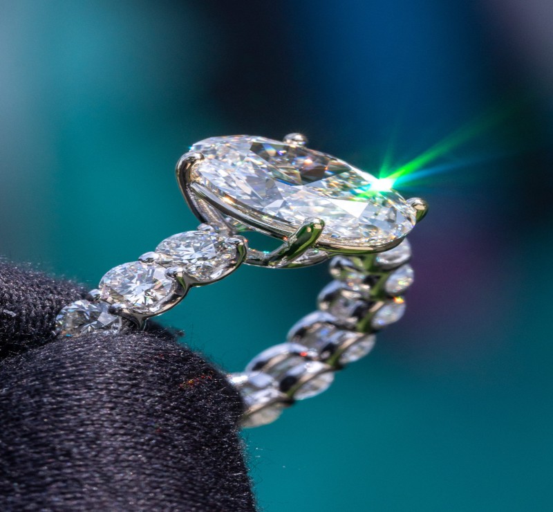 Make a Statement with These Unique Wedding Bands from Blue Nile