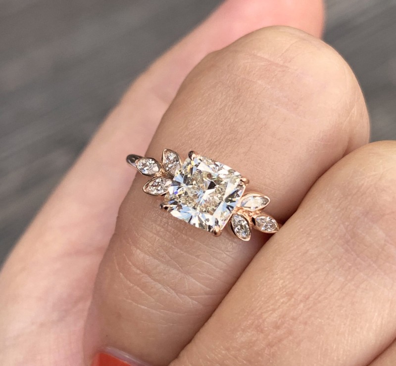 Standing Out with Unique Engagement Rings Online