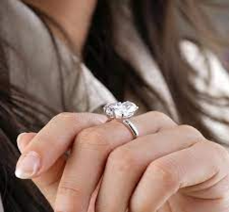 Discover the Allure of Diamond Engagement Rings